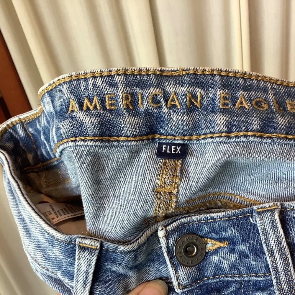 American Eagle Women's Distressed Skinny Jeans Acid Washed Knee Tears Size 28x32 - Picture 7 of 8